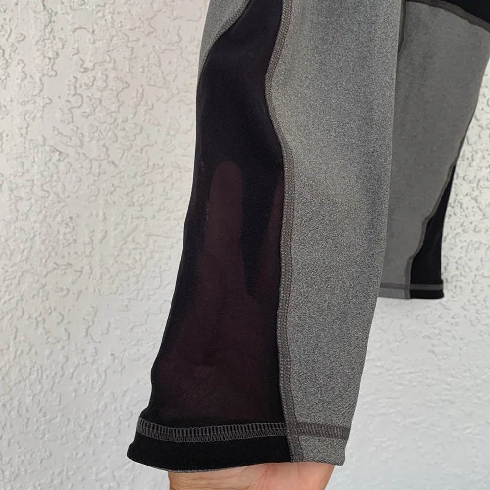 UNDER ARMOR COMPRESSION MASH ANKLE CROP LEGGINS size L